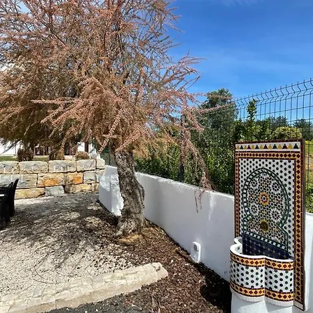 Entrecolinas Bed & Breakfast 4*