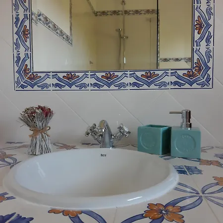 Entrecolinas Bed & Breakfast