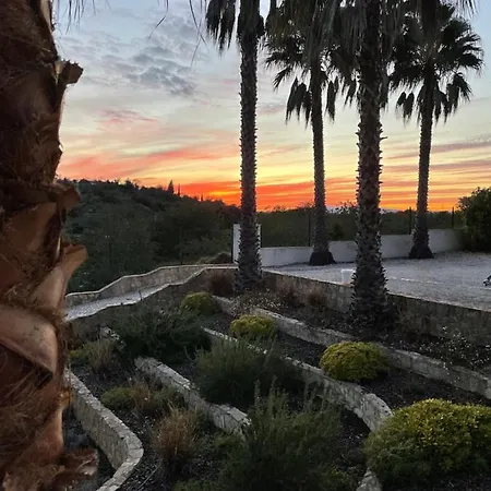 Couette-café Entrecolinas 4*